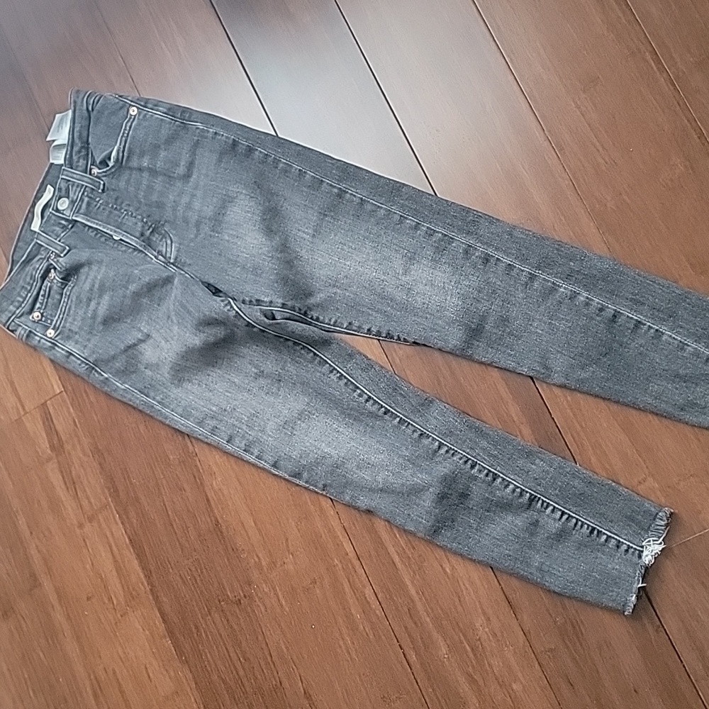 Levis Wedgie Skinny 27